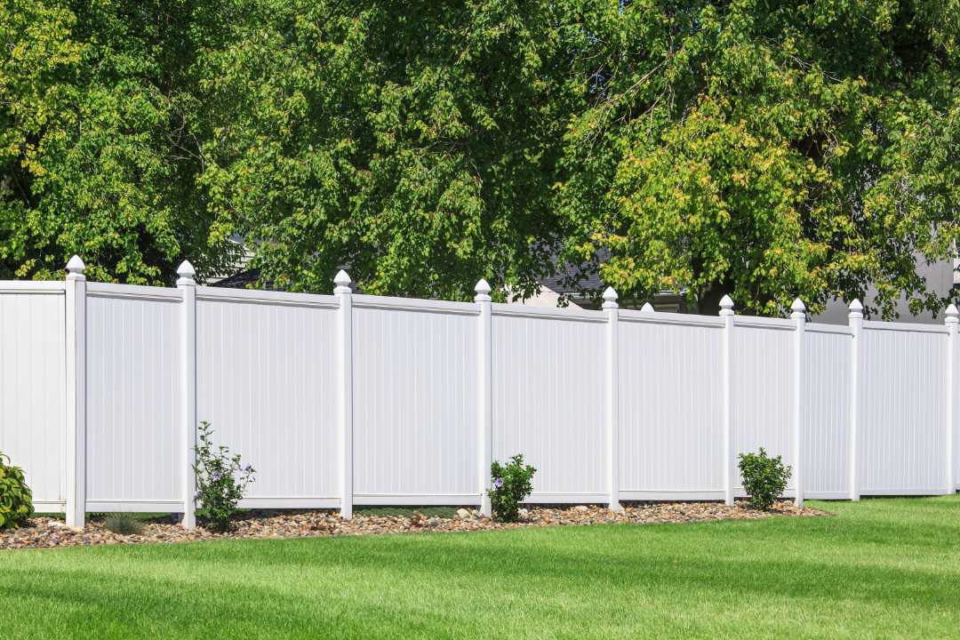 Aluminum Fence Installation in Old Forest Estates, Leland, NC